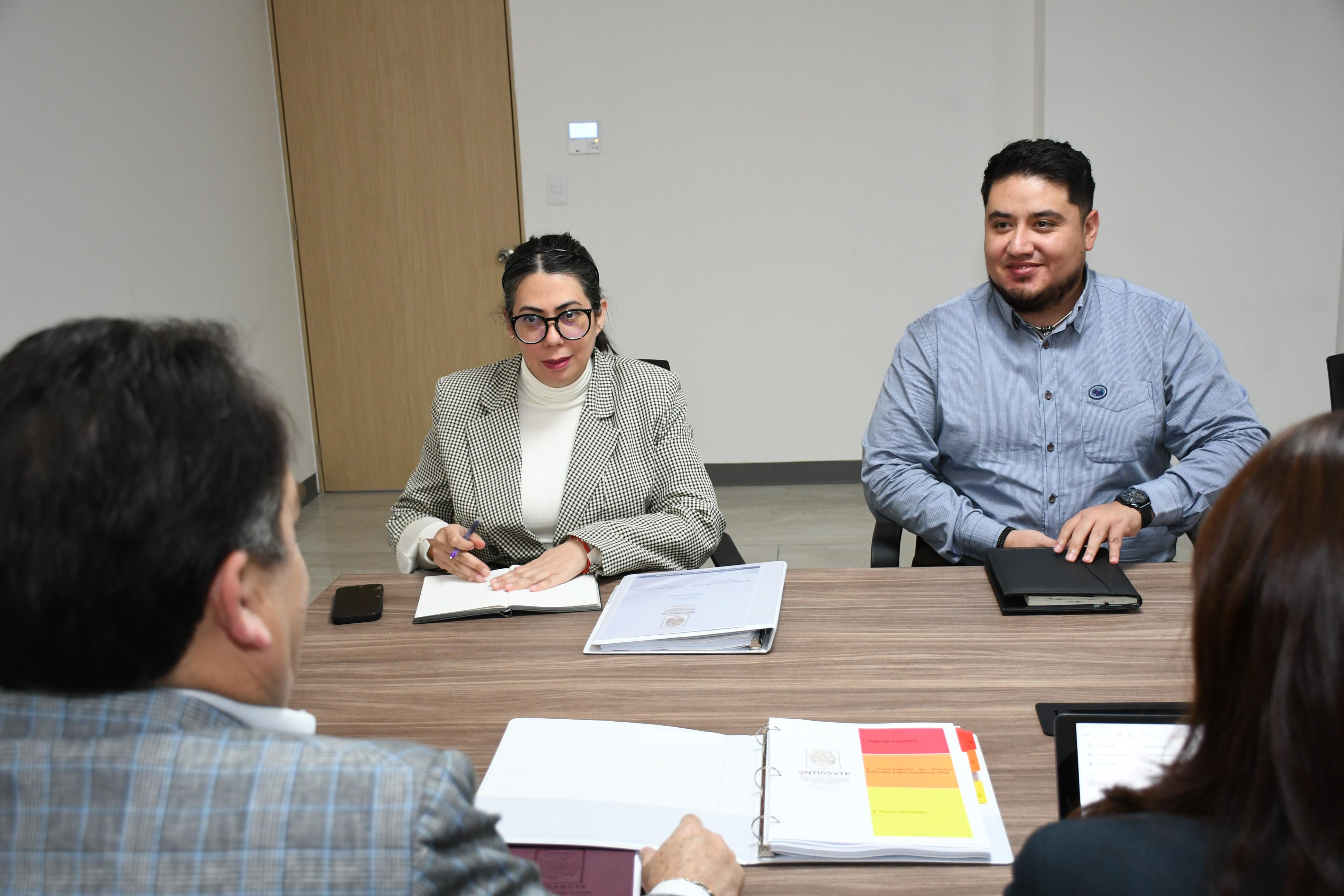 Acuerdo con la Subdirectora de Personal del ISSSTE